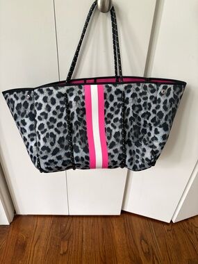 HAUTE SHORE Leopard Neoprene Tote with Pink & White Center Stripe